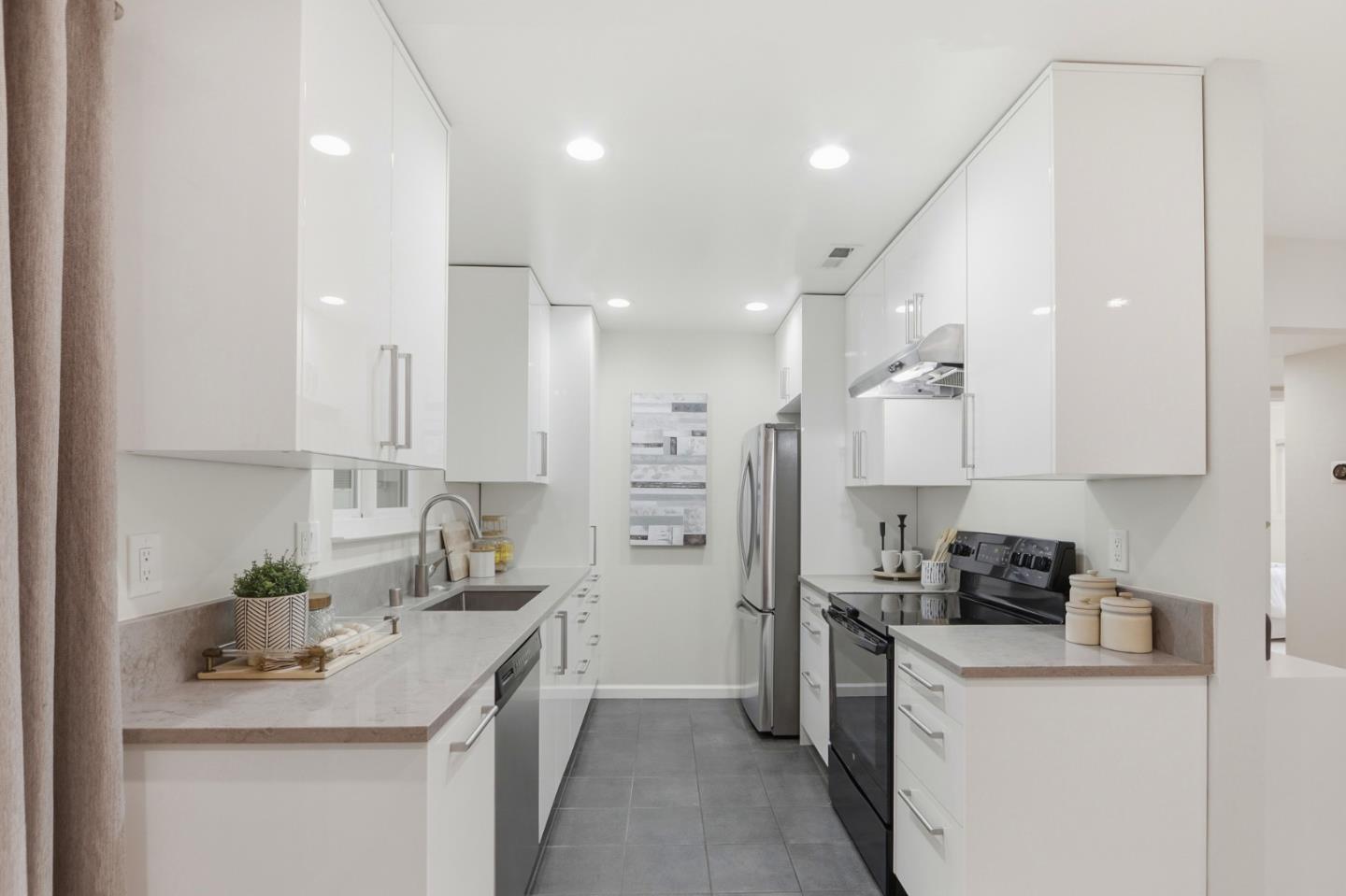 Photo #5: ML82048813 Listing: Photo #5