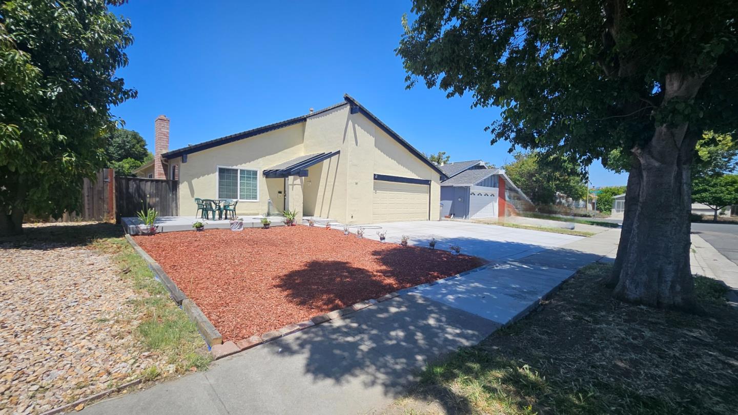 305 Lassenpark CIR, SanJose, CA 95136, Photo 2