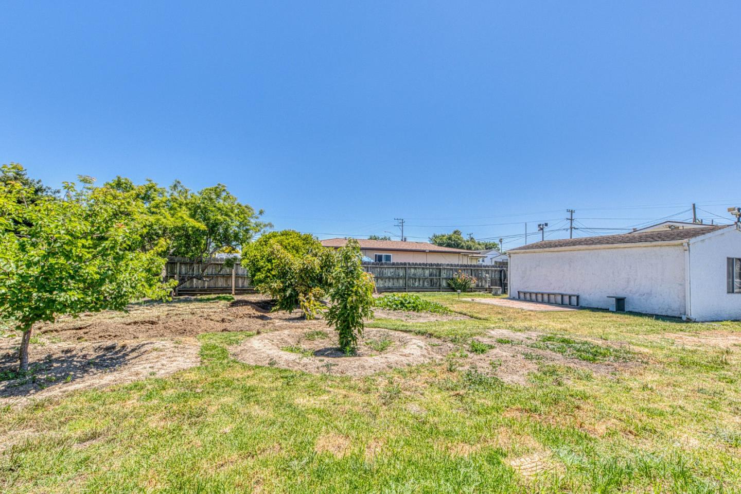 206 Cornwall St, Salinas, CA 93906 - 3 Beds | 2 Baths (Contingent ...