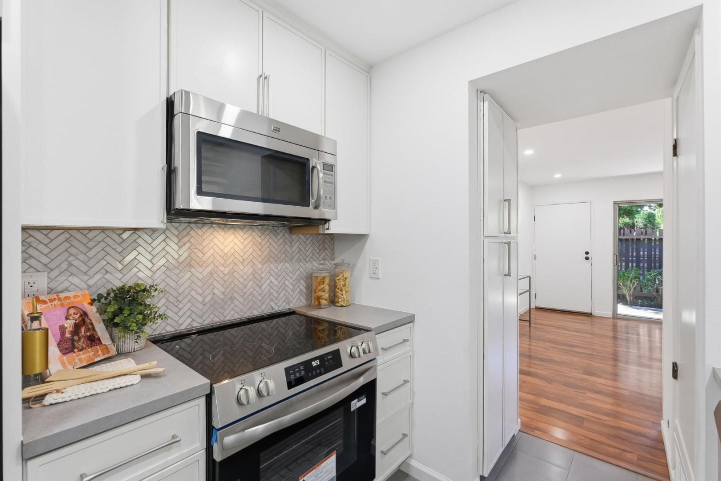 Photo #10: ML82048899 Listing: Photo #10
