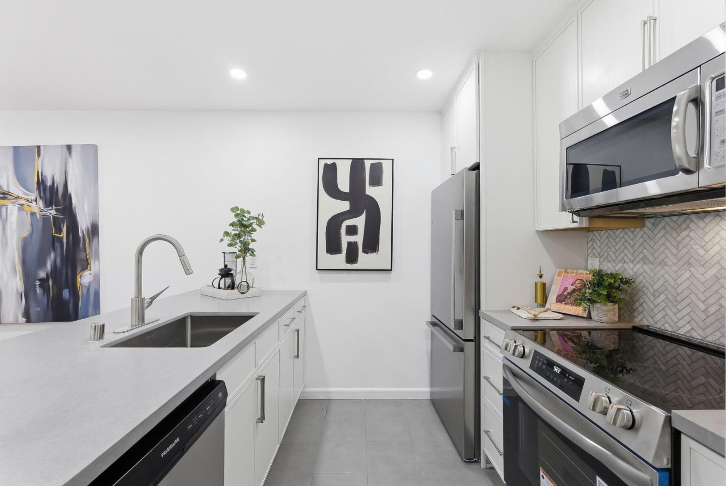 Photo #9: ML82048899 Listing: Photo #9