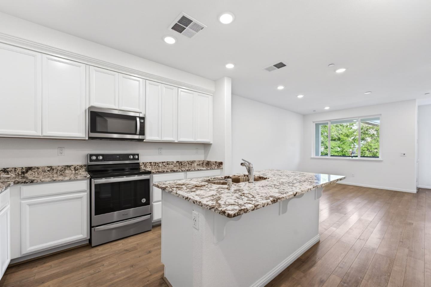 Photo #3: ML82048944 Listing: Photo #3