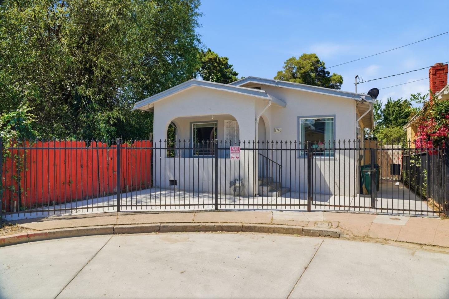 5745 Holway CT, Oakland, CA 94621, Photo 2