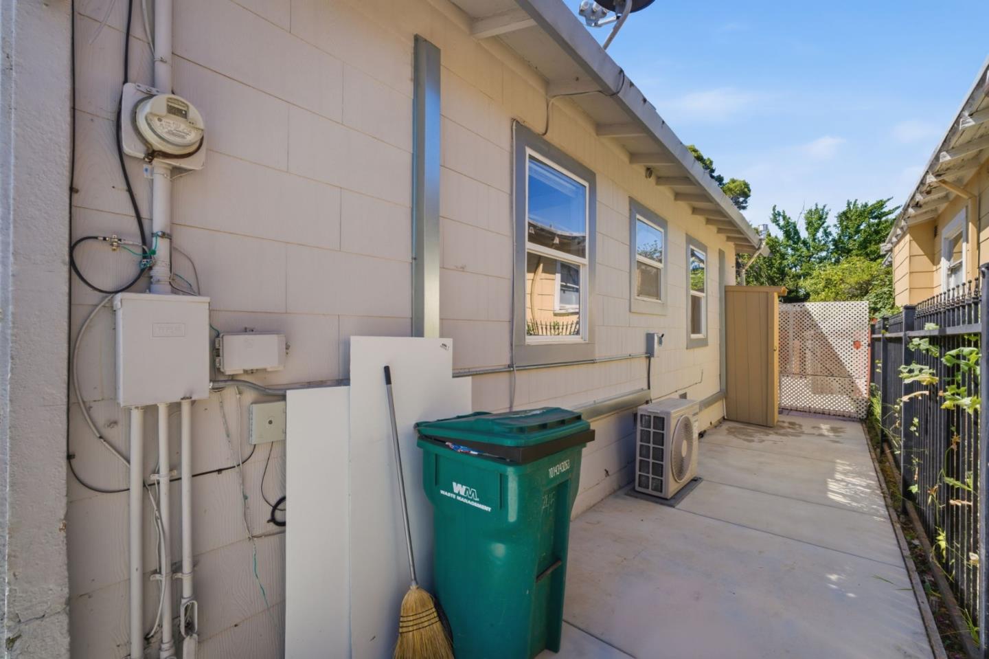 5745 Holway CT, Oakland, CA 94621, Photo 3
