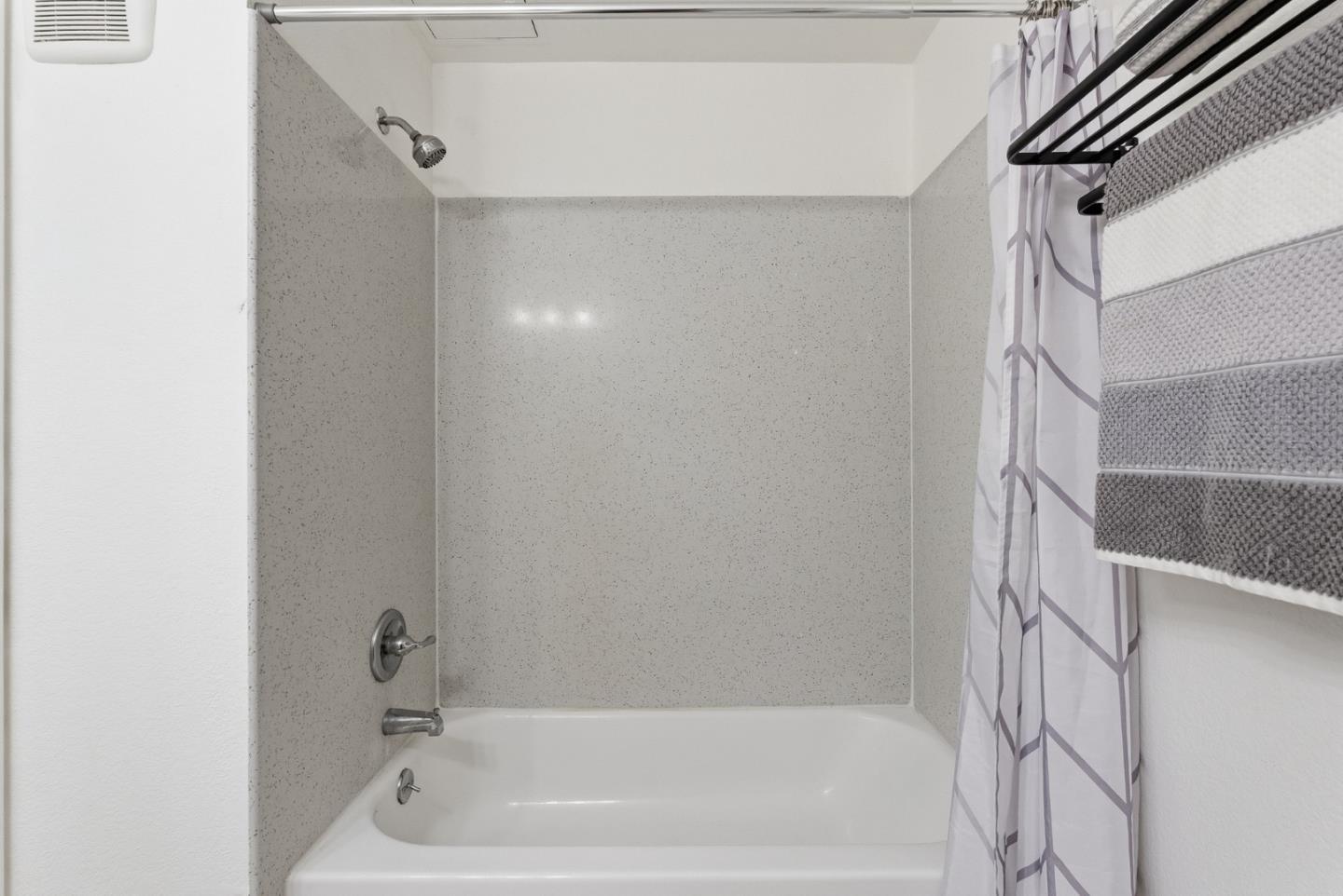Photo #13: ML82049026 Listing: Photo #13