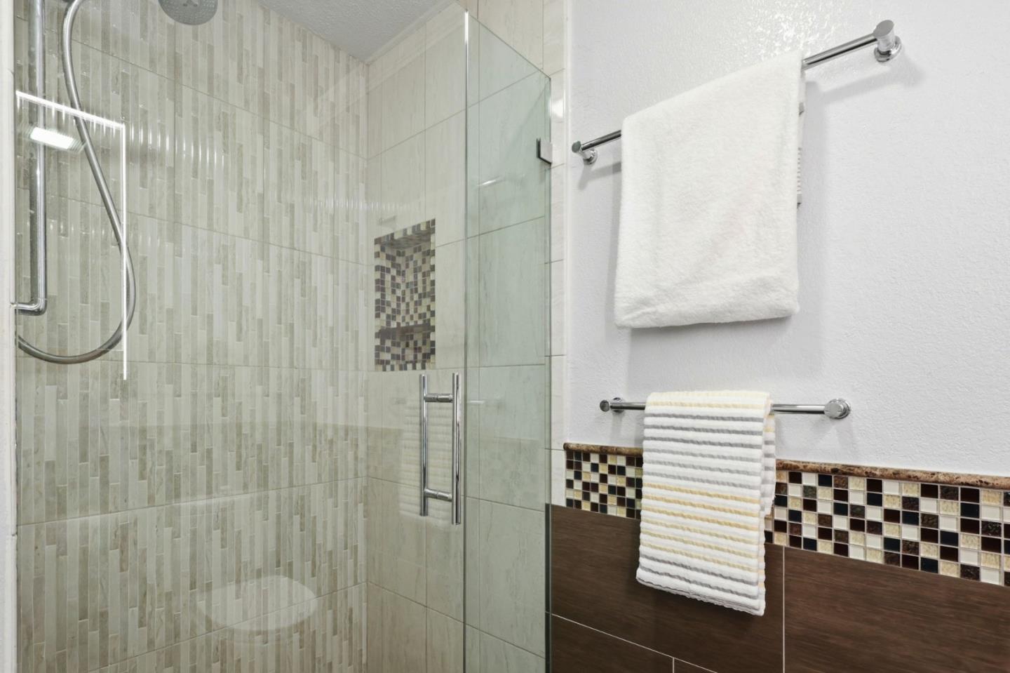 Photo #28: ML82049035 Listing: Photo #28
