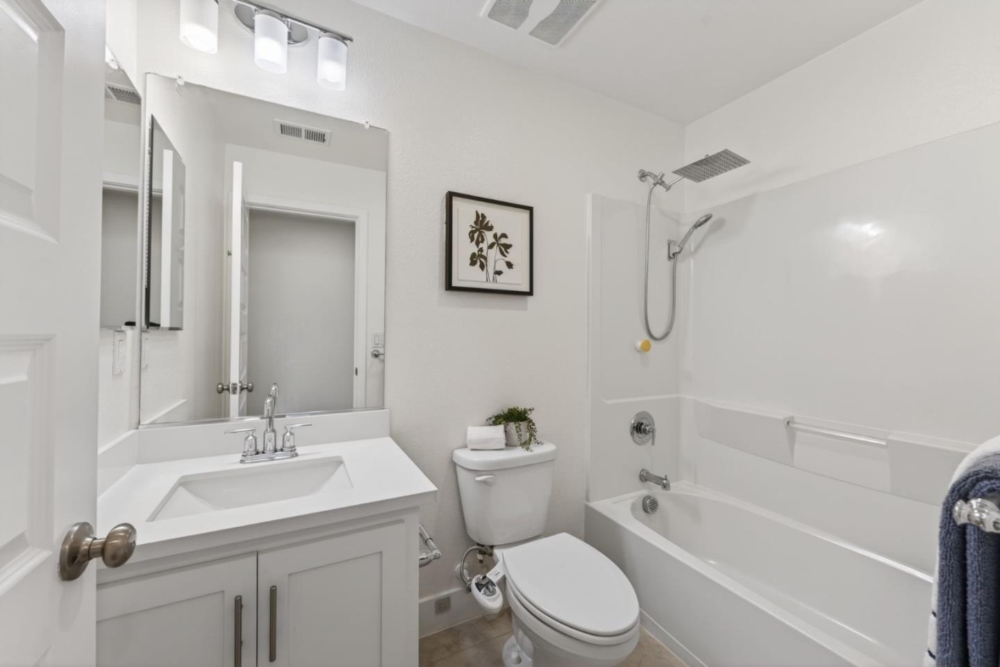 Photo #17: ML82049037 Listing: Photo #17