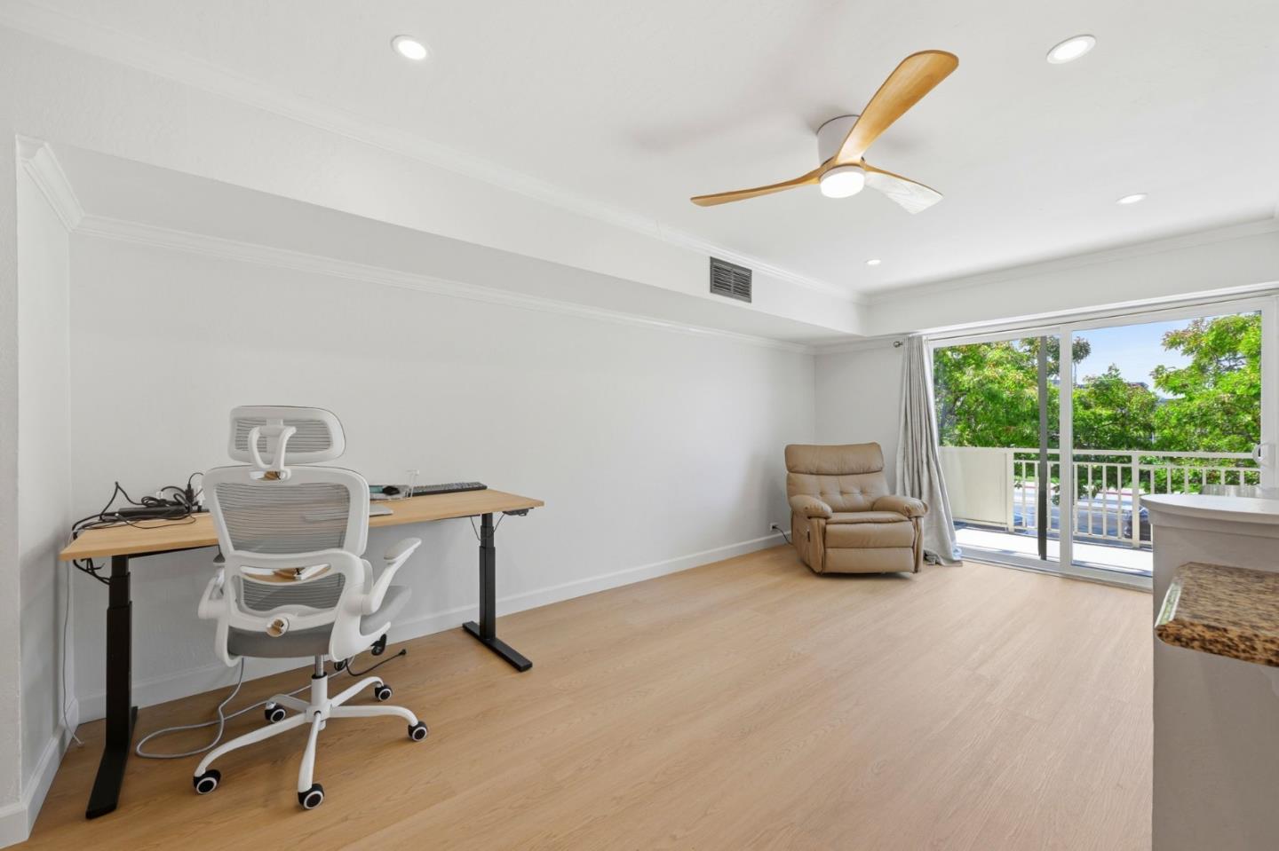 Photo #16: ML82049044 Listing: Photo #16