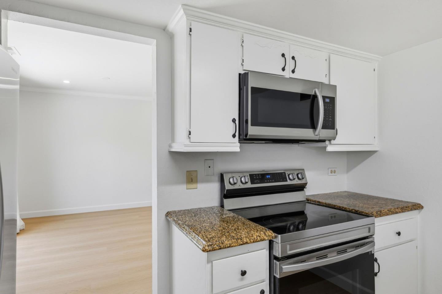 Photo #8: ML82049044 Listing: Photo #8