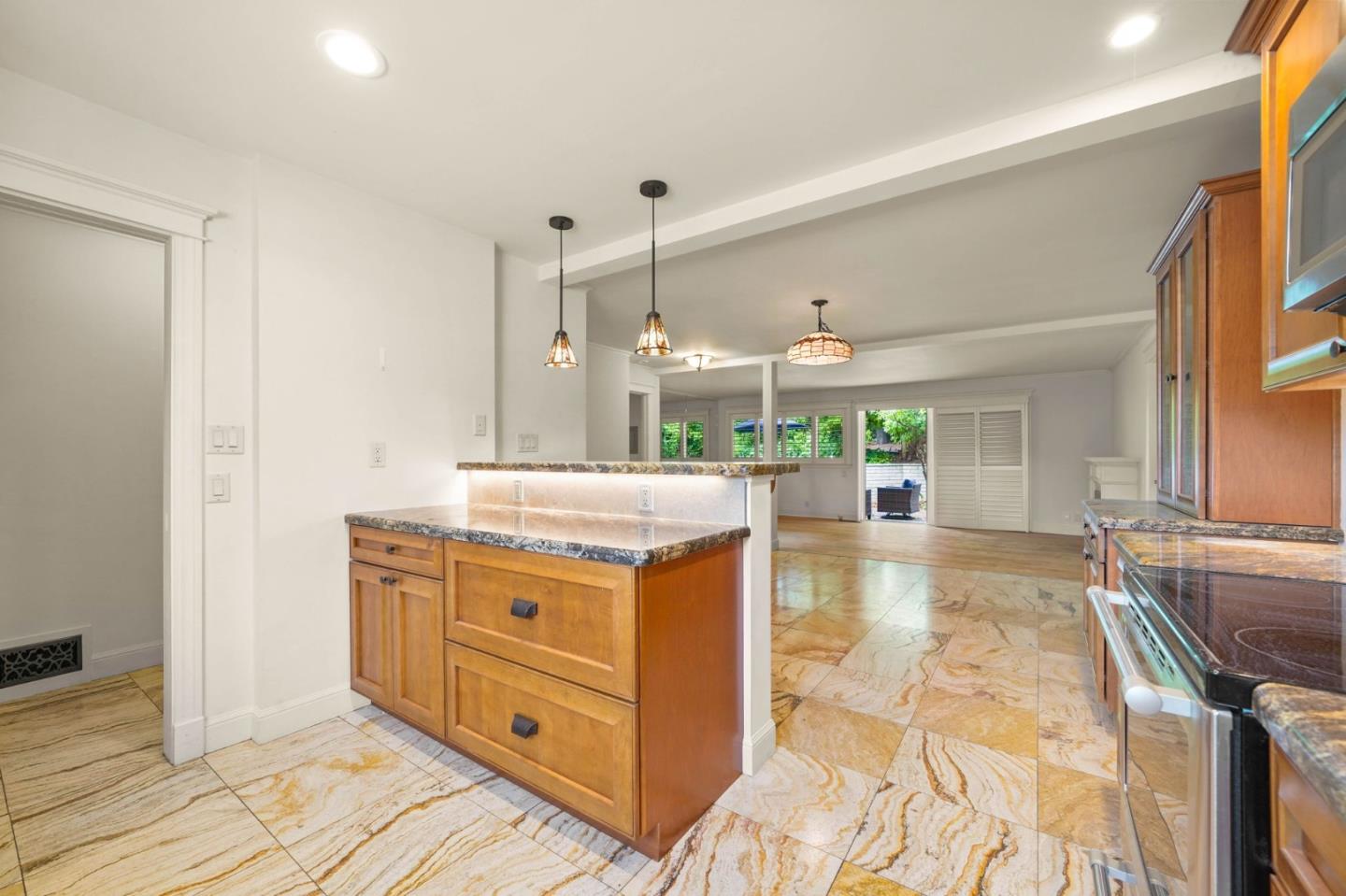 Photo #13: ML82049098 Listing: Photo #13