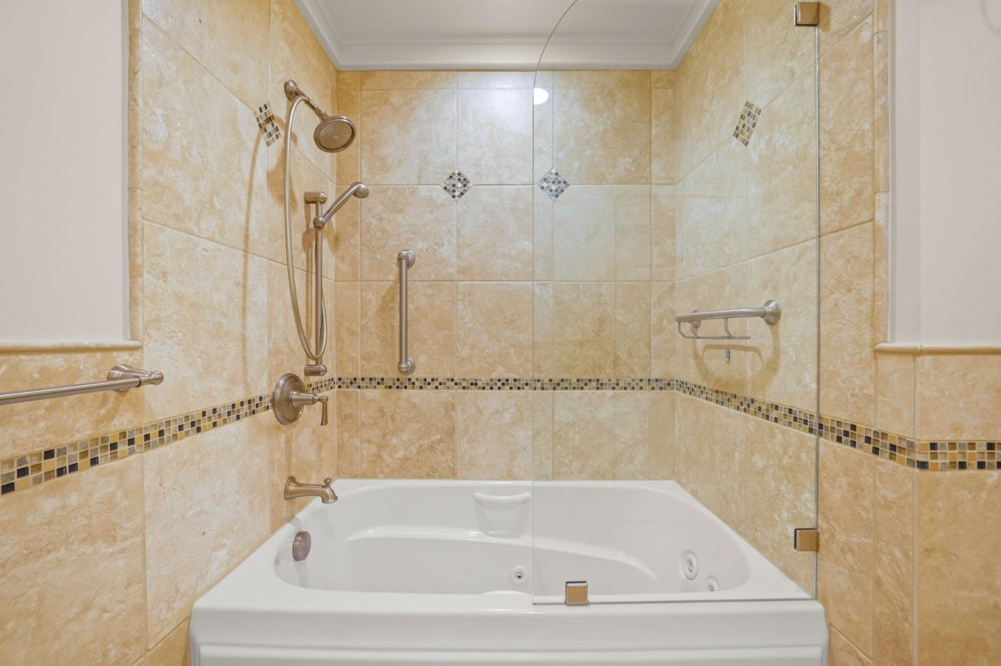 Photo #21: ML82049098 Listing: Photo #21