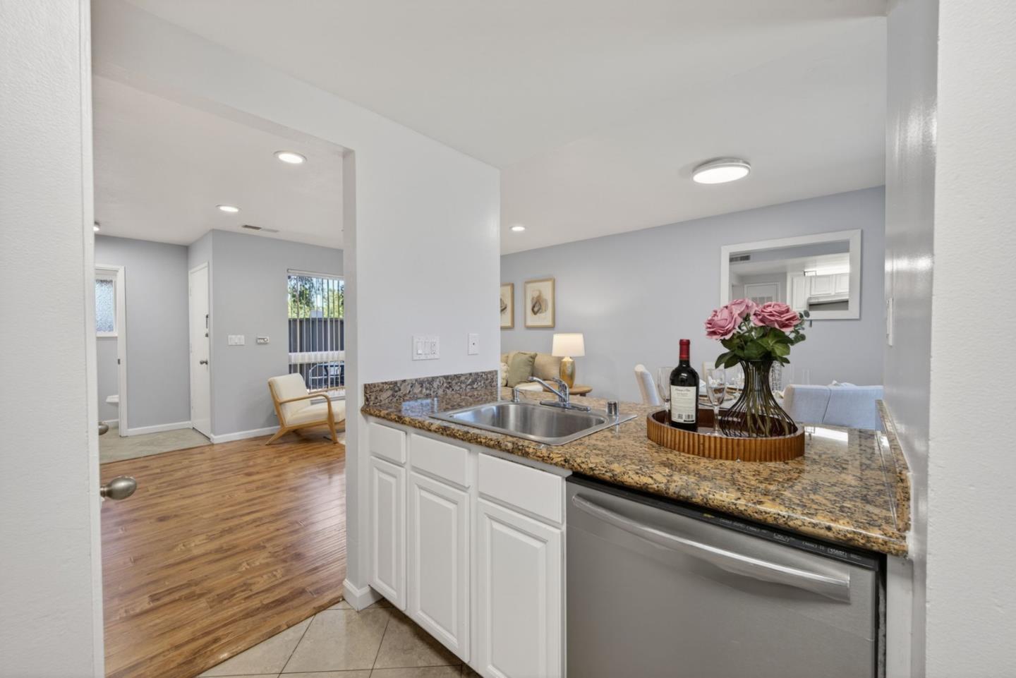 Photo #8: ML82049108 Listing: Photo #8