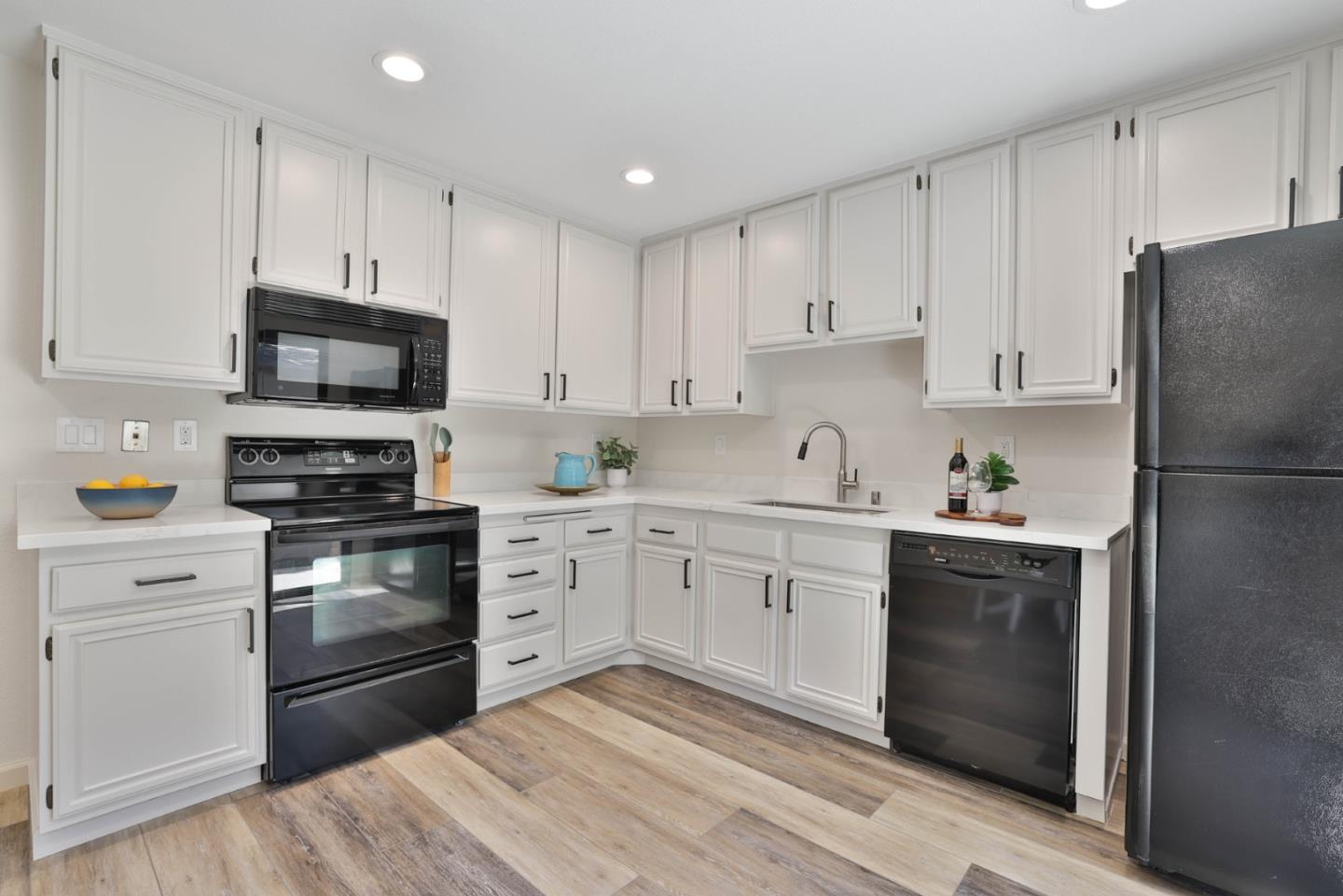 Photo #4: ML82049123 Listing: Photo #4