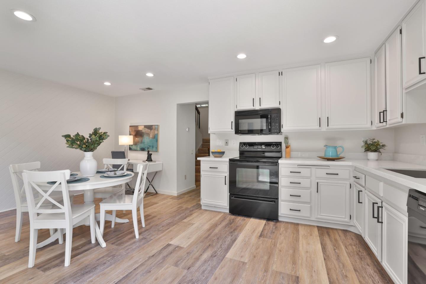 Photo #5: ML82049123 Listing: Photo #5