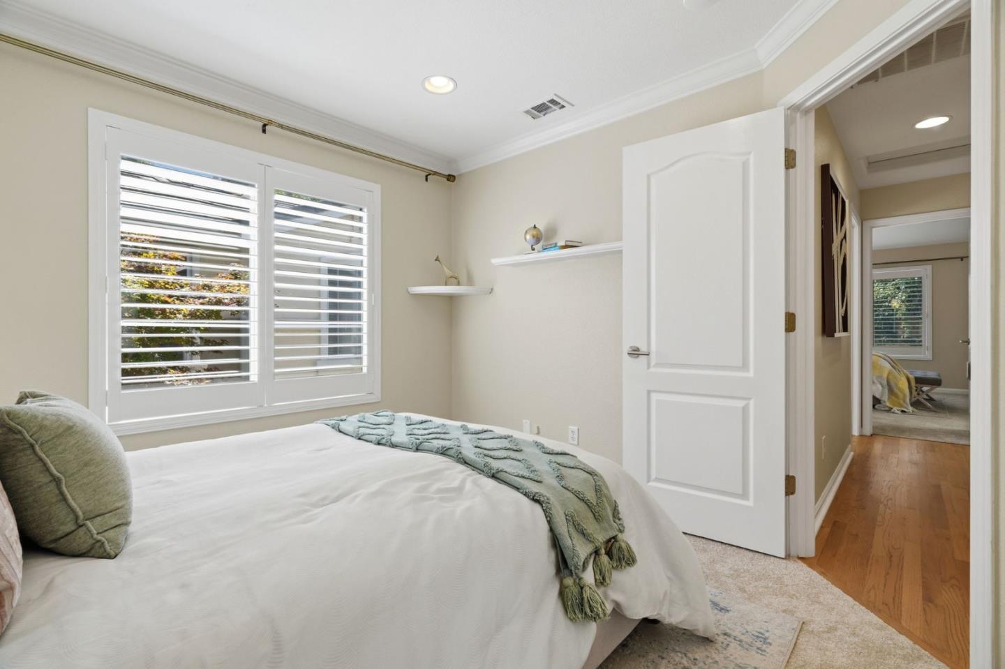 Photo #32: ML82049274 Listing: Photo #32