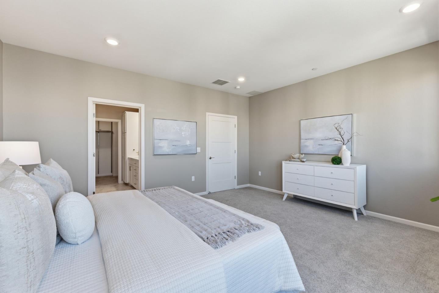 Photo #13: ML82049296 Listing: Photo #13