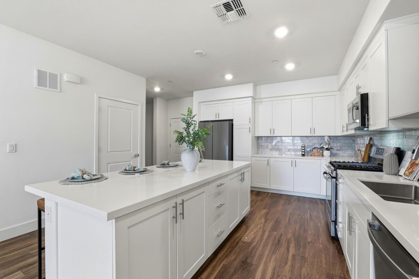 Photo #11: ML82049309 Listing: Photo #11