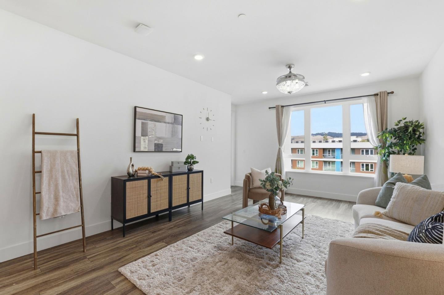 Photo #5: ML82049309 Listing: Photo #5