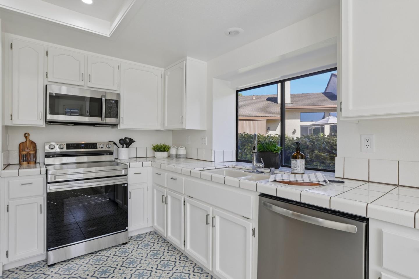 Photo #13: ML82049329 Listing: Photo #13