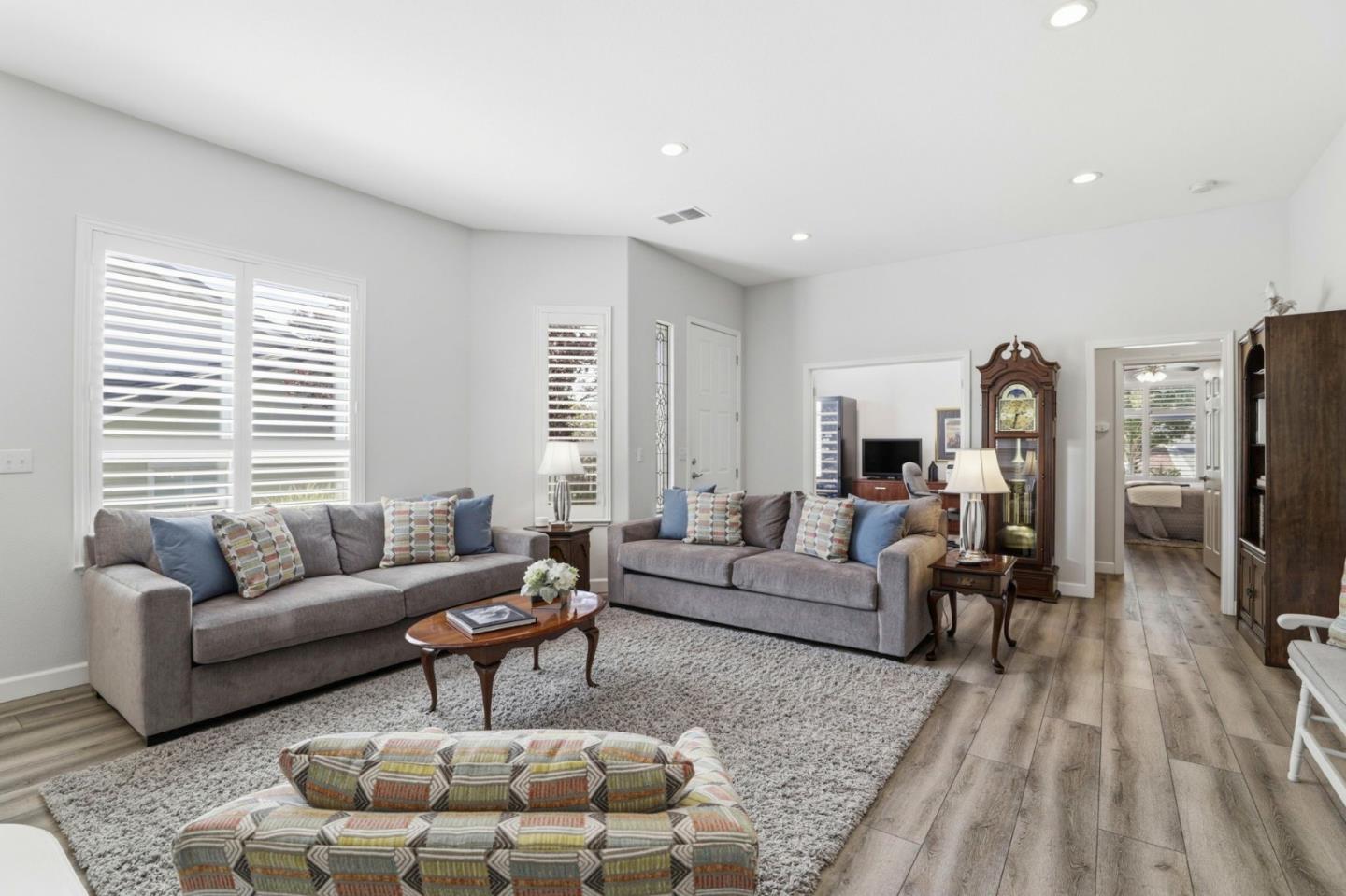 Photo #11: ML82049346 Listing: Photo #11