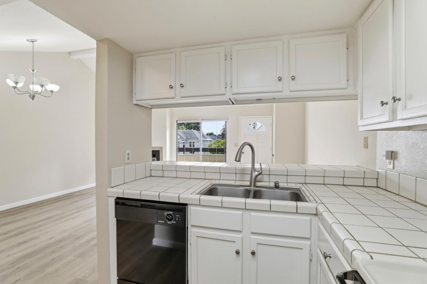 Photo #11: ML82049348 Listing: Photo #11