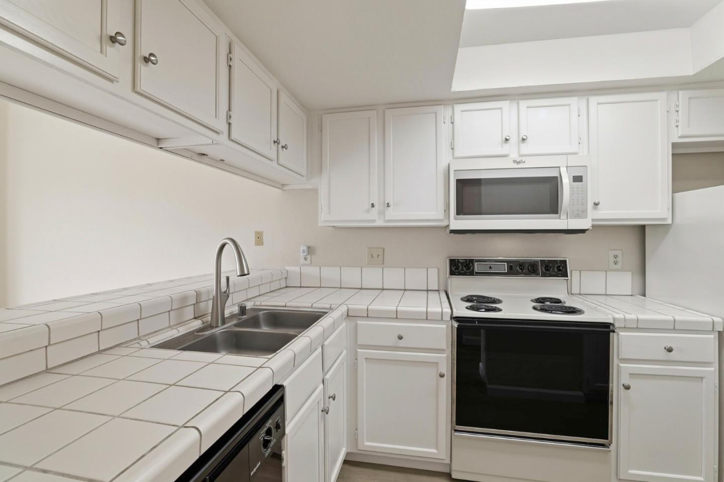 Photo #12: ML82049348 Listing: Photo #12