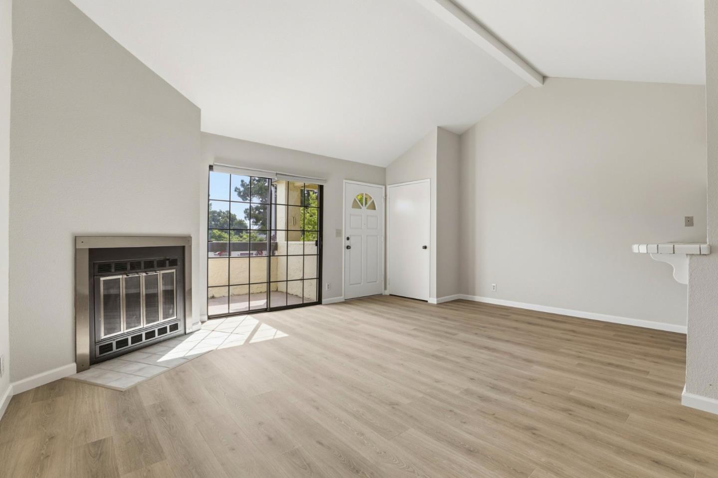 Photo #6: ML82049348 Listing: Photo #6