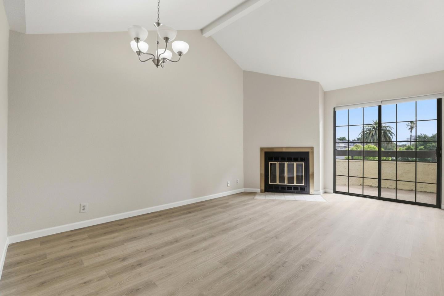 Photo #7: ML82049348 Listing: Photo #7