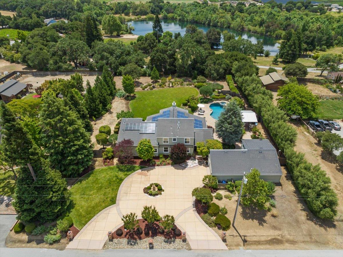 Front Image Thumbnail for ML82049400