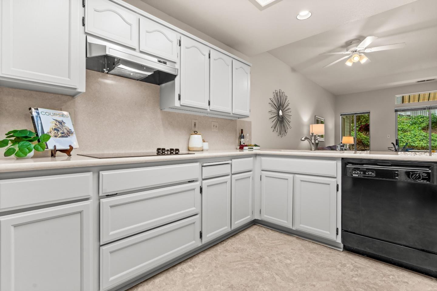 Photo #14: ML82049436 Listing: Photo #14