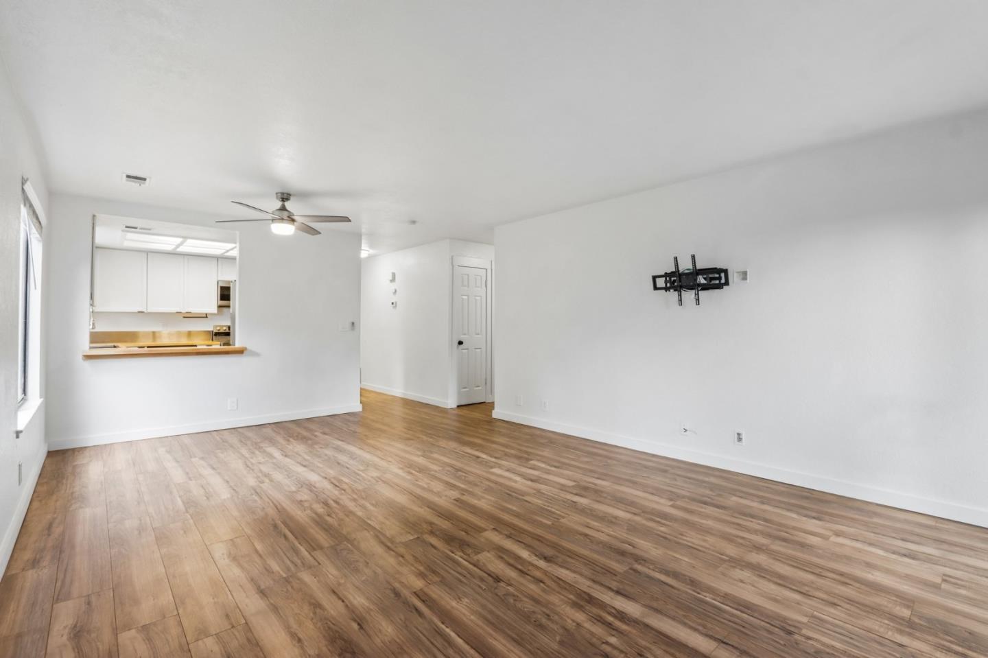 1555 Hecker Pass RD E201, Gilroy, CA 95020, Photo 4