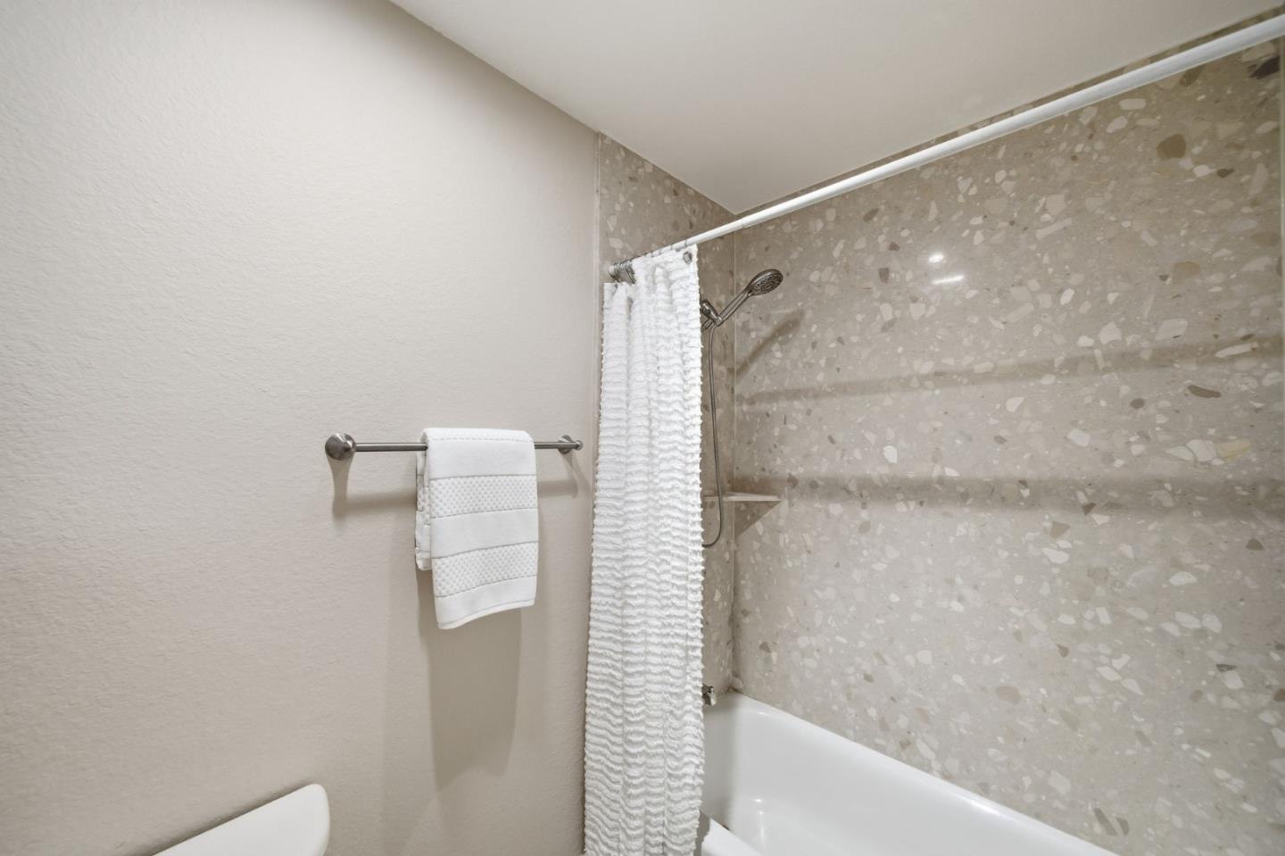 Photo #23: ML82049485 Listing: Photo #23