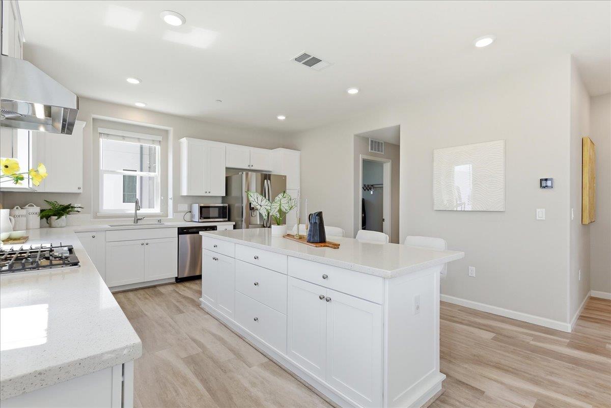 Photo #43: ML82049499 Listing: Photo #43