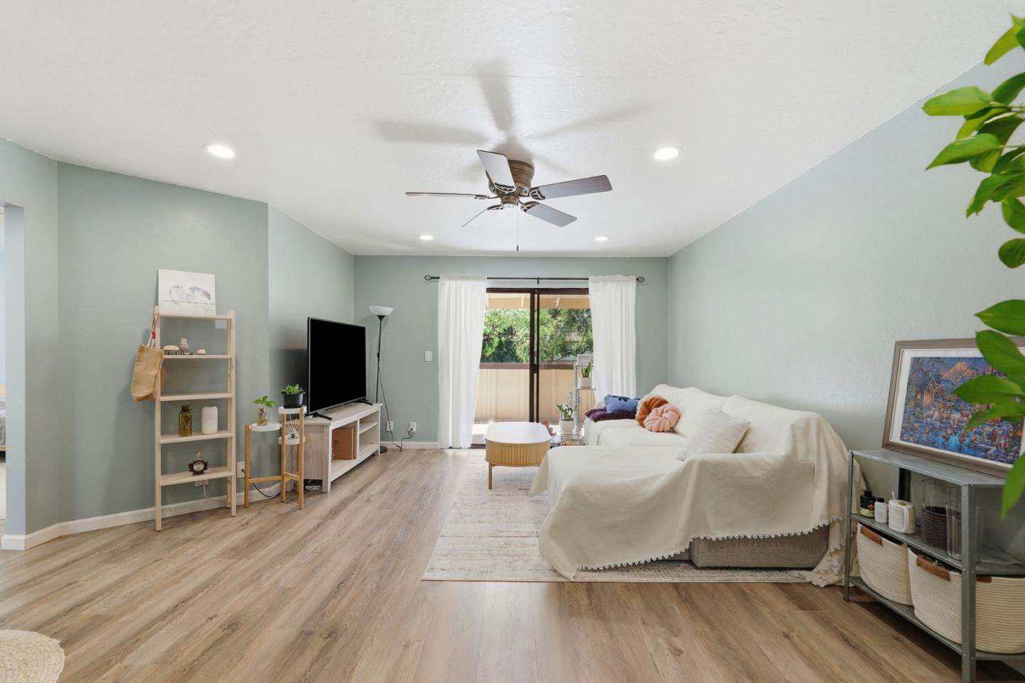 Photo #2: ML82049536 Listing: Photo #2