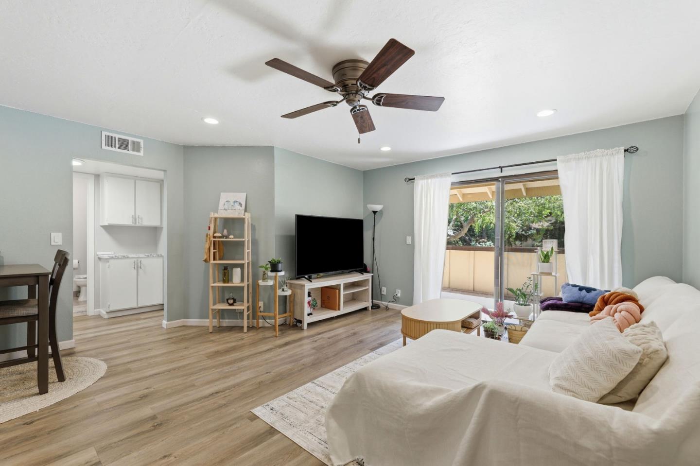 Photo #3: ML82049536 Listing: Photo #3