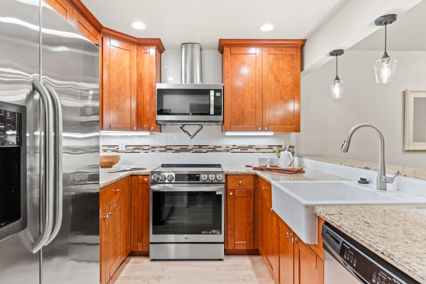 Photo #4: ML82049537 Listing: Photo #4
