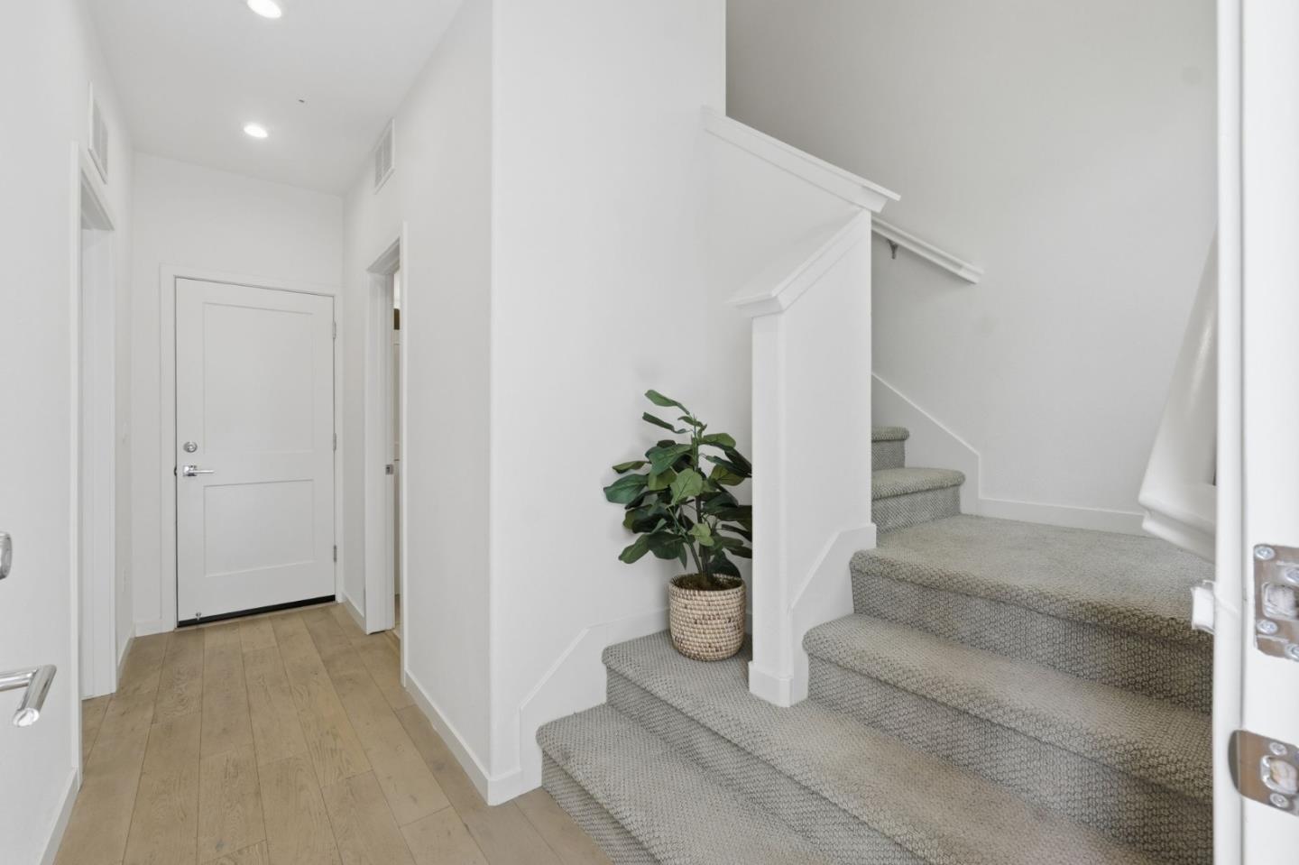 Photo #7: ML82049543 Listing: Photo #7