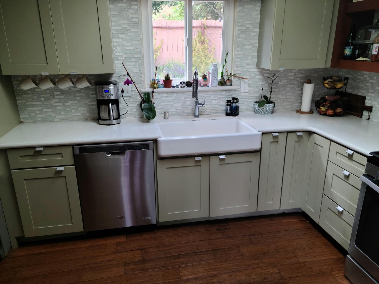 Front Image Thumbnail for ML82049561
