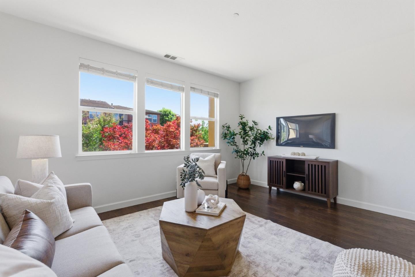 Photo #8: ML82049581 Listing: Photo #8