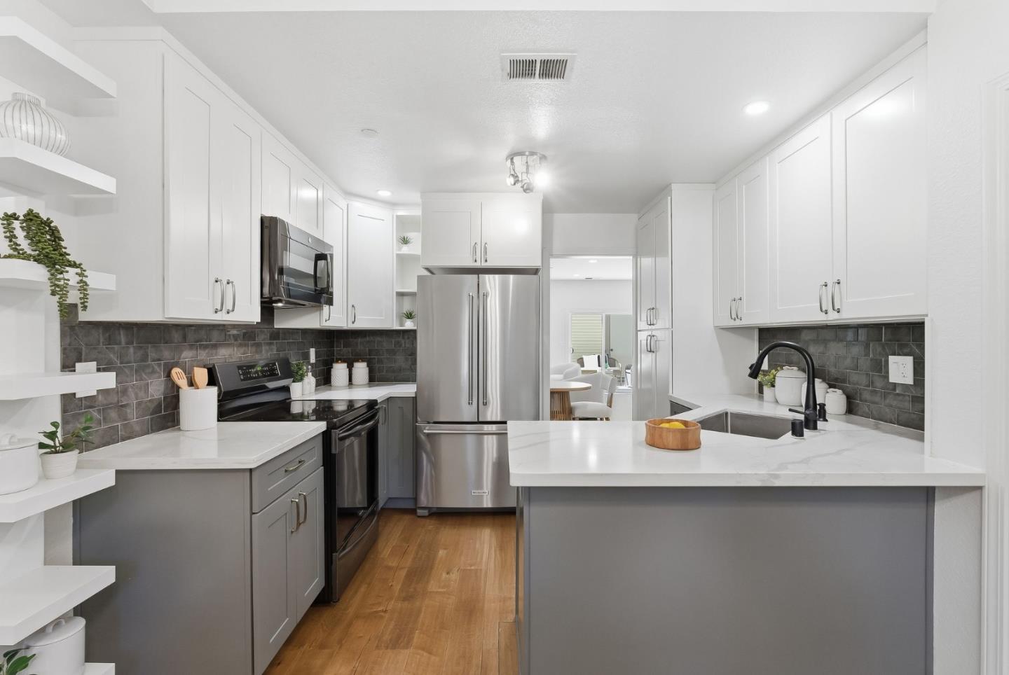 Photo #8: ML82049585 Listing: Photo #8