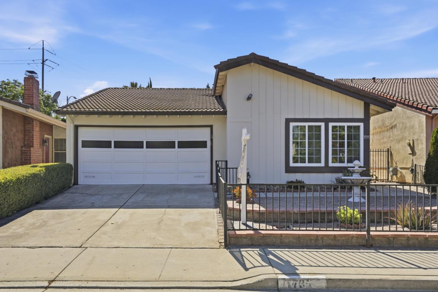 Front Image Thumbnail for ML82049589