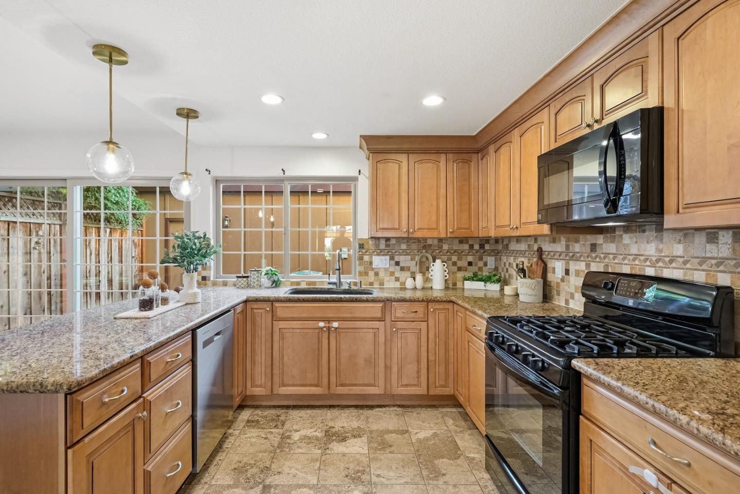 Photo #12: ML82049595 Listing: Photo #12