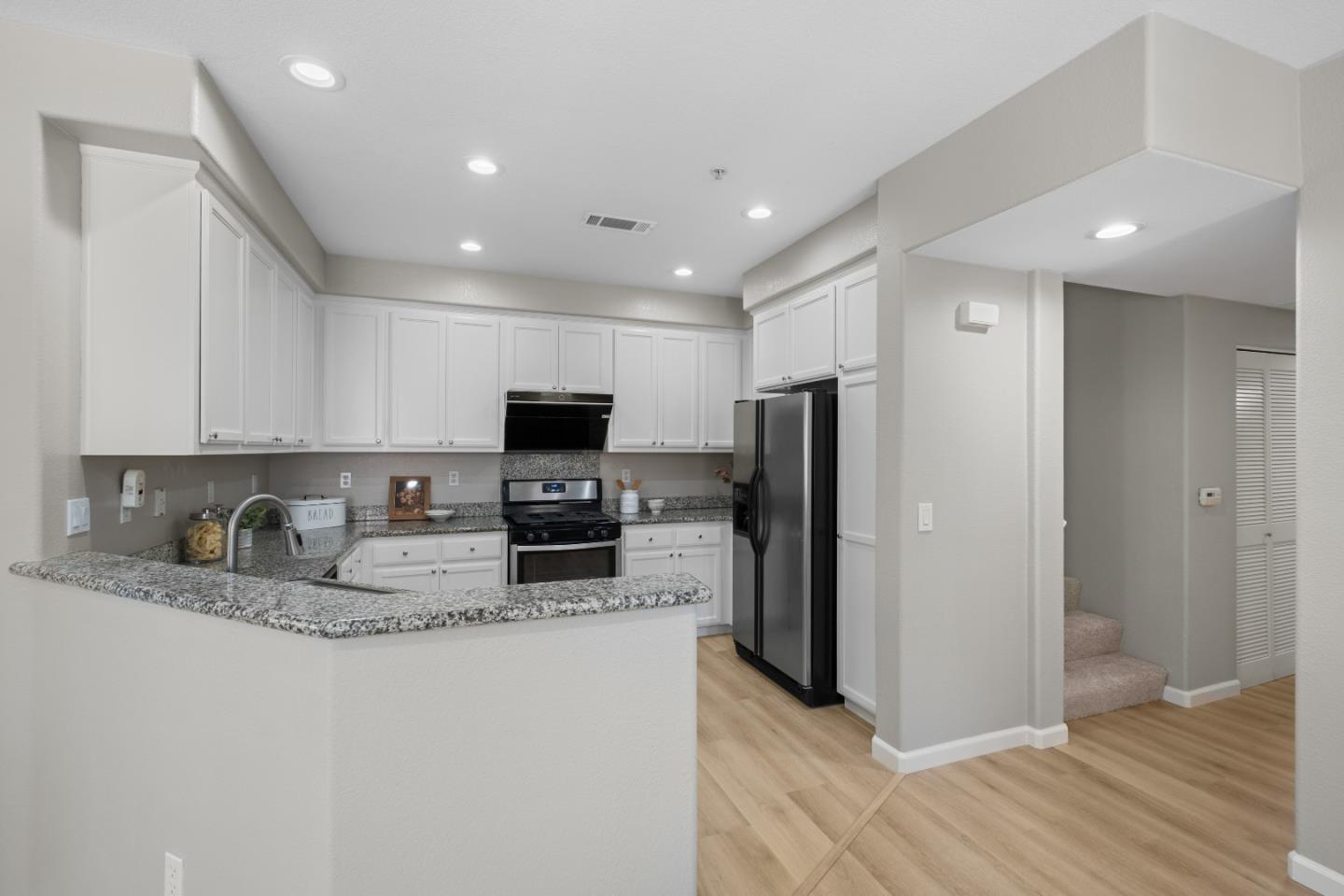 Photo #16: ML82049619 Listing: Photo #16