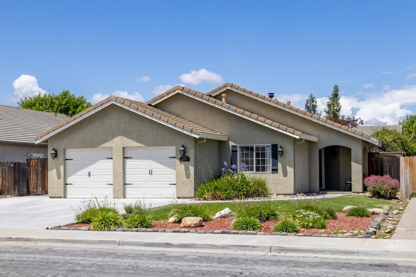 Front Image Thumbnail for ML82049636