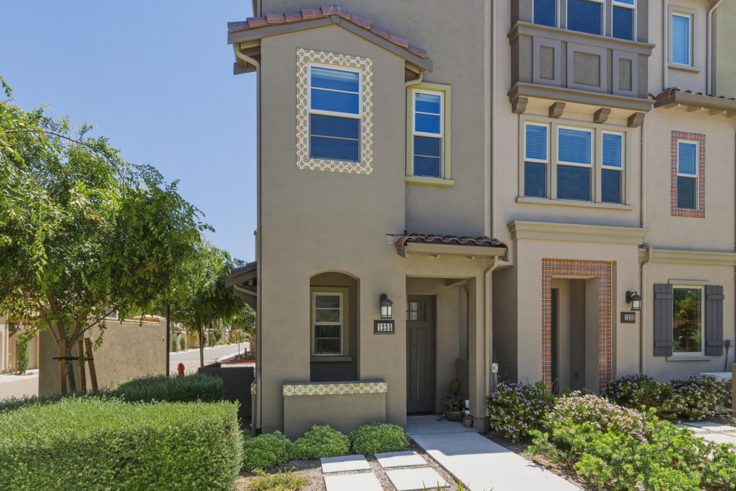 Photo #2: ML82049643 Listing: Photo #2