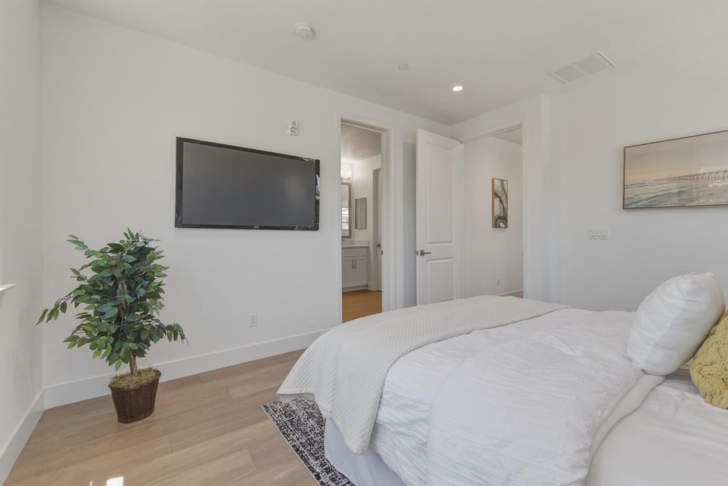Photo #32: ML82049643 Listing: Photo #32