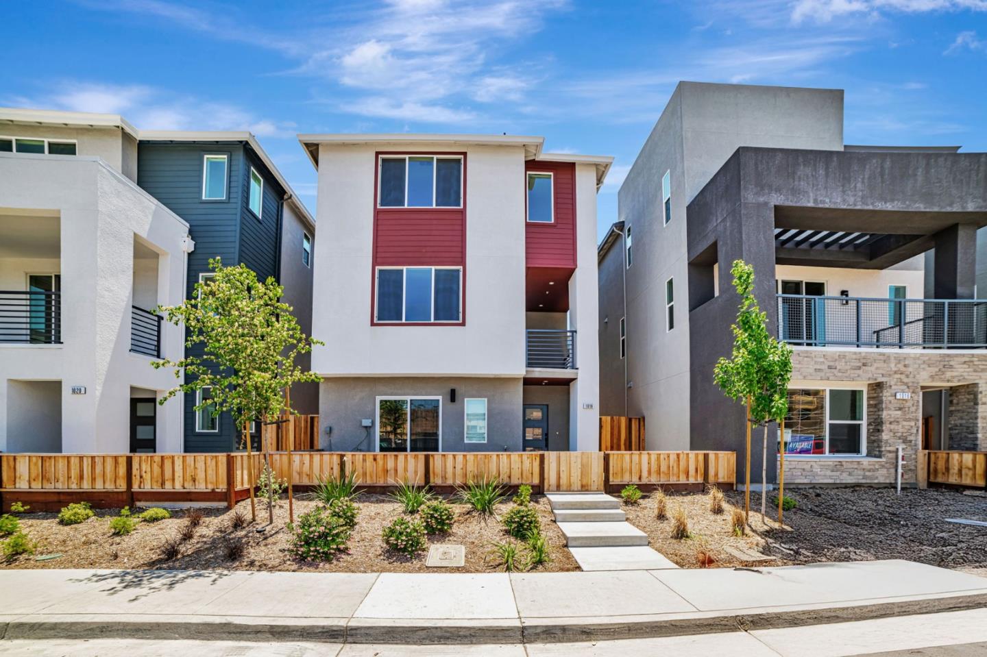 1007 Rojo Terrace
