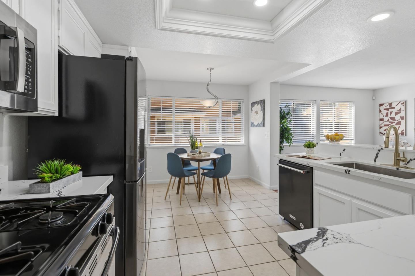 553 Mill River Ln