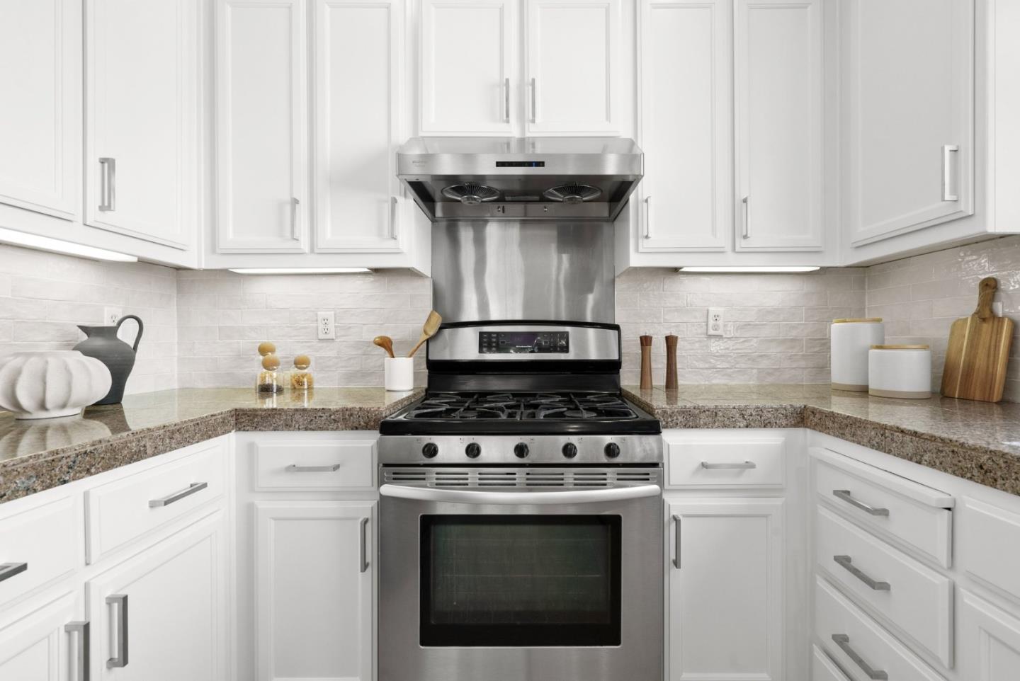 Photo #21: ML82049704 Listing: Photo #21