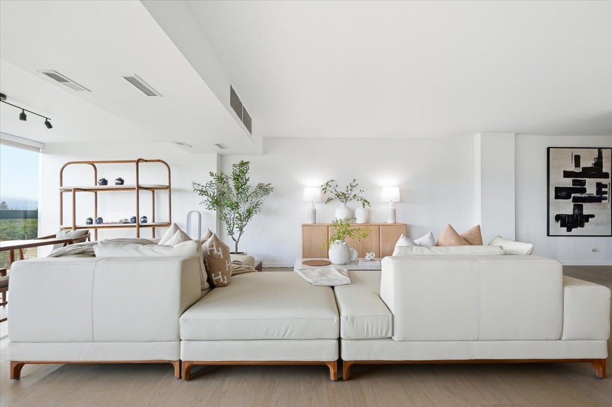 Photo #8: ML82049717 Listing: Photo #8